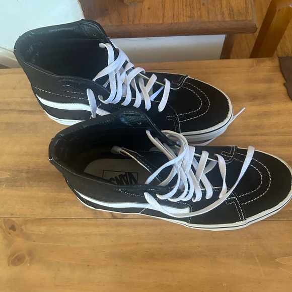 Van’s Sk8 High Tops. M8/W9.5 - Picture 3 of 8